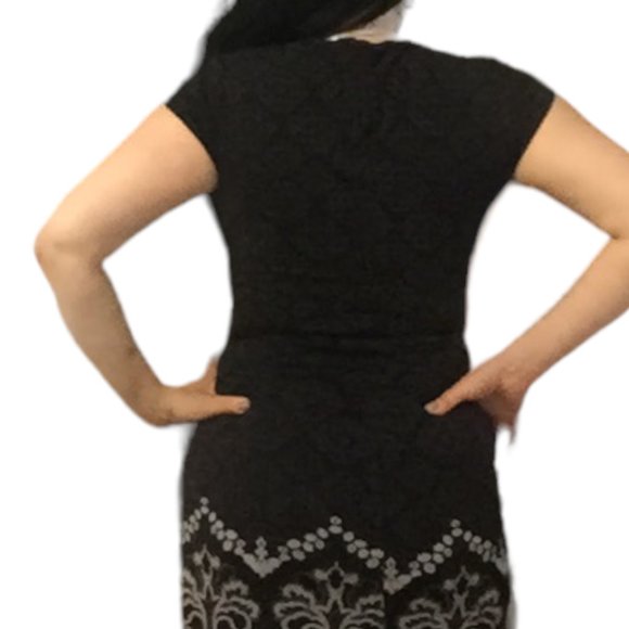 Le Chateau Printed Short Sleeve Dress - Picture 12 of 14